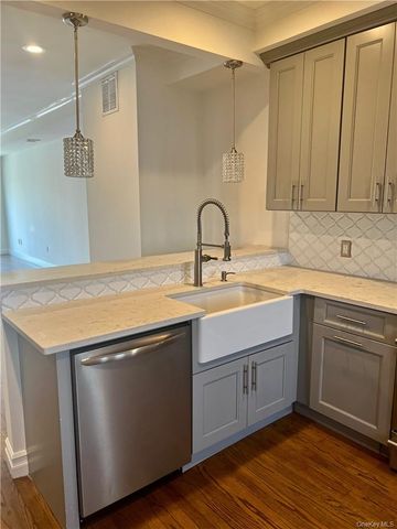 240-250 Pelham Road, New Rochelle, NY 10805