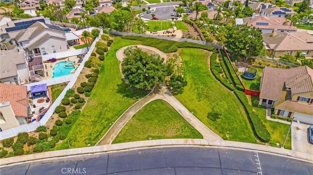 696 Avondale Drive, Corona, CA 92879