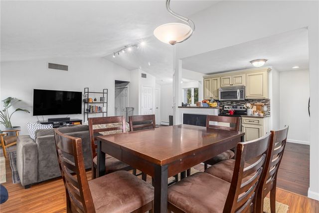 58 Needle Grove Point D, North Providence, RI 02904