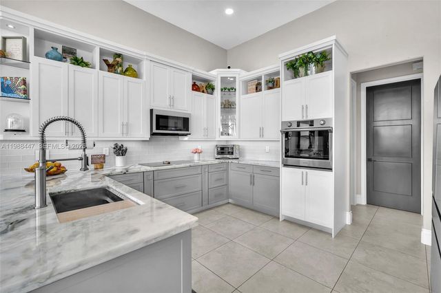 15977 SW 13th Street, Pembroke Pines, FL 33027