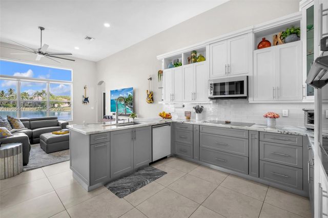 15977 SW 13th Street, Pembroke Pines, FL 33027