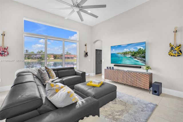 15977 SW 13th Street, Pembroke Pines, FL 33027