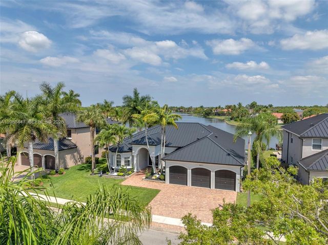 15977 SW 13th Street, Pembroke Pines, FL 33027