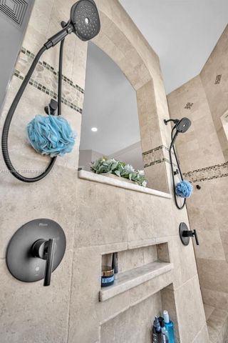 15977 SW 13th Street, Pembroke Pines, FL 33027