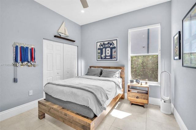 15977 SW 13th Street, Pembroke Pines, FL 33027