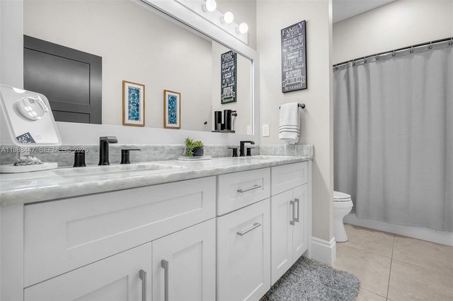 15977 SW 13th Street, Pembroke Pines, FL 33027