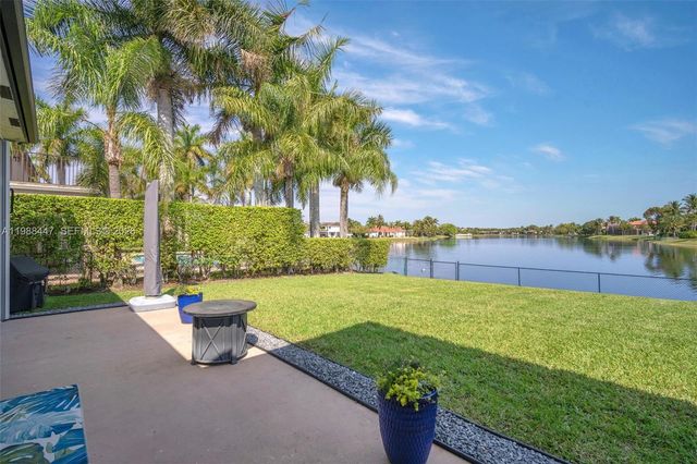 15977 SW 13th Street, Pembroke Pines, FL 33027