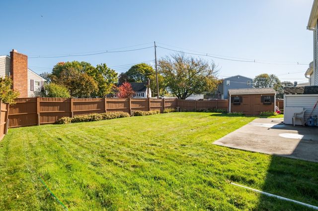 19 Sabino Farm Rd, Peabody, MA 01960