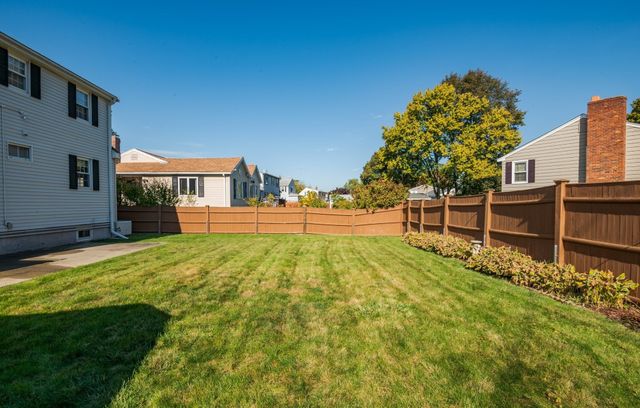 19 Sabino Farm Rd, Peabody, MA 01960