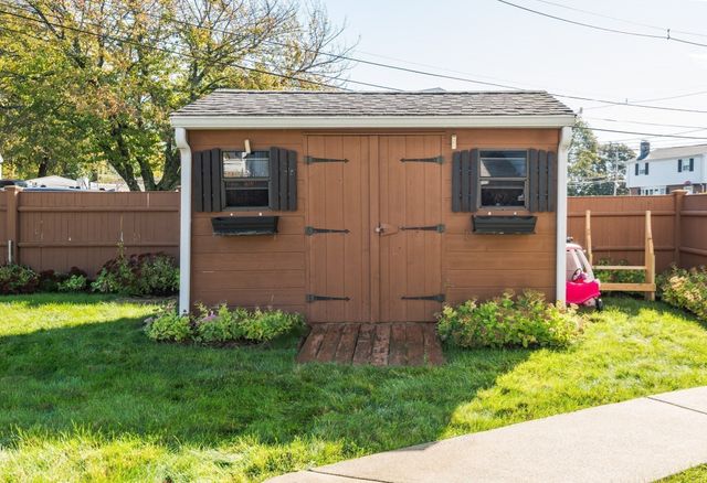 19 Sabino Farm Rd, Peabody, MA 01960