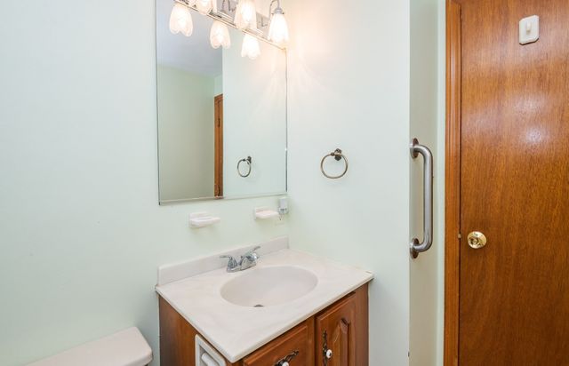 19 Sabino Farm Rd, Peabody, MA 01960