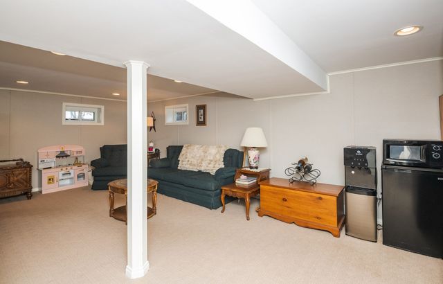 19 Sabino Farm Rd, Peabody, MA 01960