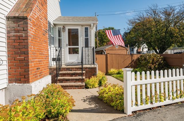 19 Sabino Farm Rd, Peabody, MA 01960