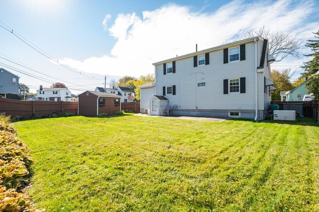19 Sabino Farm Rd, Peabody, MA 01960