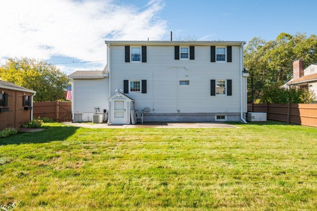 19 Sabino Farm Rd, Peabody, MA 01960