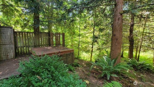 927 Clay Avenue, Raymond, WA 98577