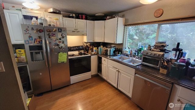 927 Clay Avenue, Raymond, WA 98577