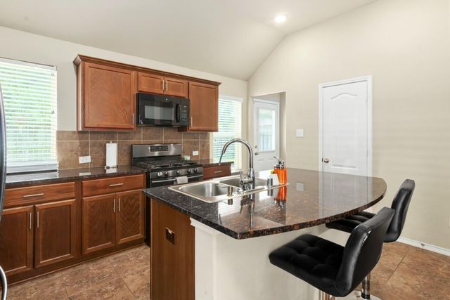 7006 Whitlow Wonder Lane, Houston, TX 77086