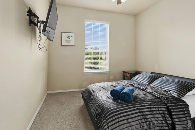 7006 Whitlow Wonder Lane, Houston, TX 77086