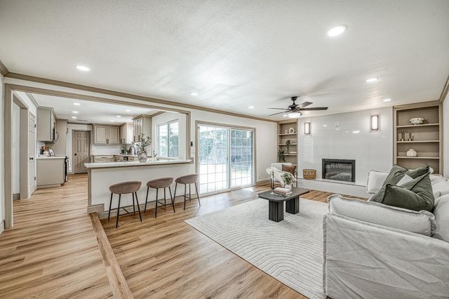 6474 N 5th Street, Fresno, CA 93710