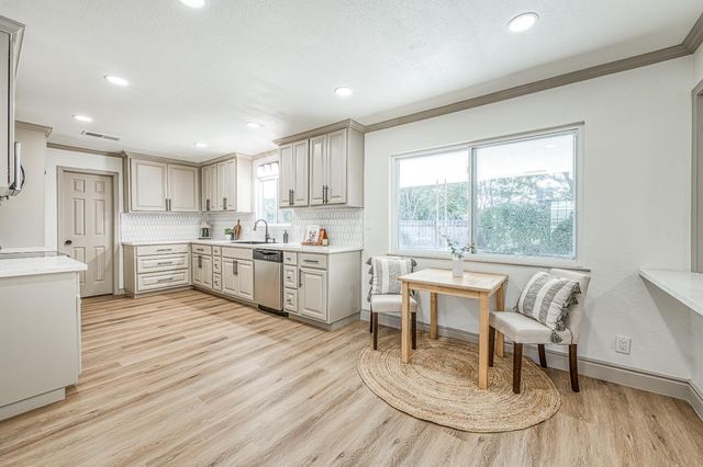 6474 N 5th Street, Fresno, CA 93710