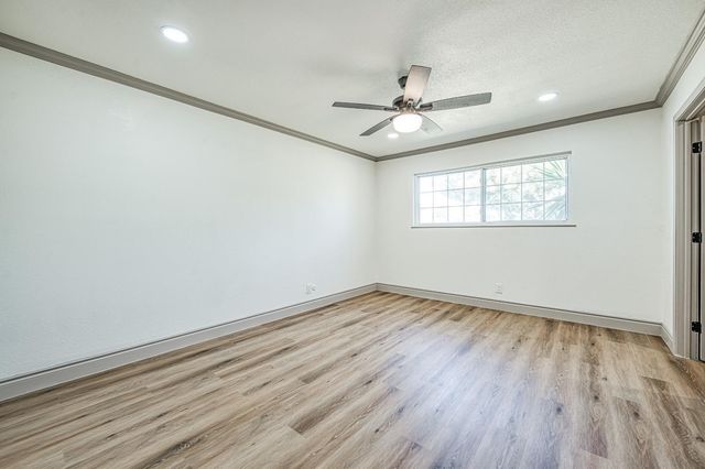6474 N 5th Street, Fresno, CA 93710