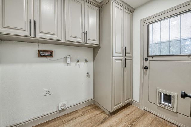 6474 N 5th Street, Fresno, CA 93710
