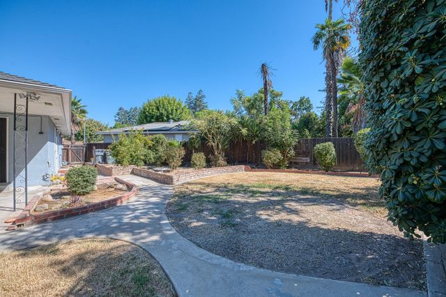 6474 N 5th Street, Fresno, CA 93710