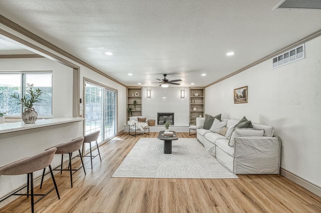 6474 N 5th Street, Fresno, CA 93710