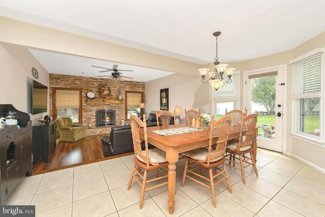 101 HANDLER DR, Burlington Township, NJ 08016