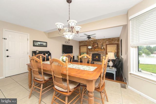 101 HANDLER DR, Burlington Township, NJ 08016