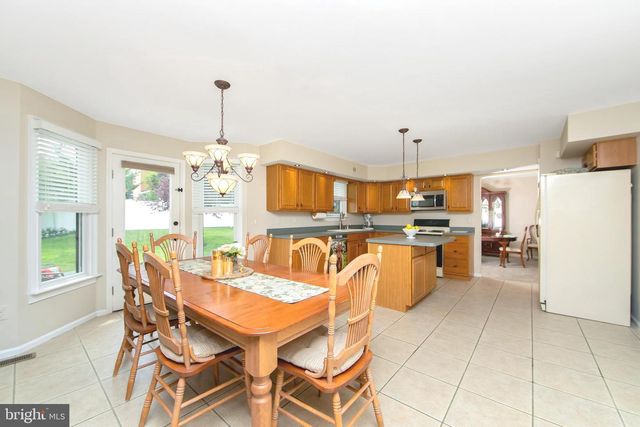 101 HANDLER DR, Burlington Township, NJ 08016