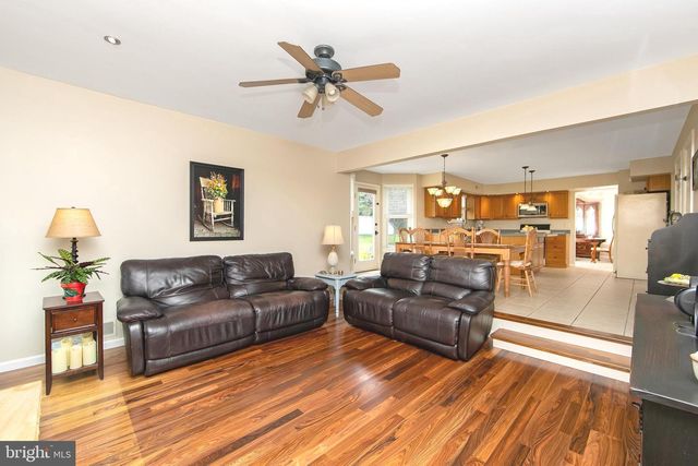 101 HANDLER DR, Burlington Township, NJ 08016