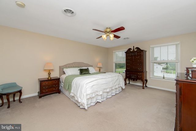 101 HANDLER DR, Burlington Township, NJ 08016