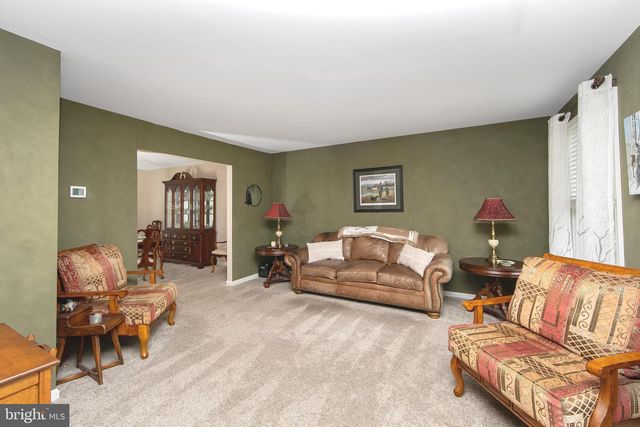 101 HANDLER DR, Burlington Township, NJ 08016