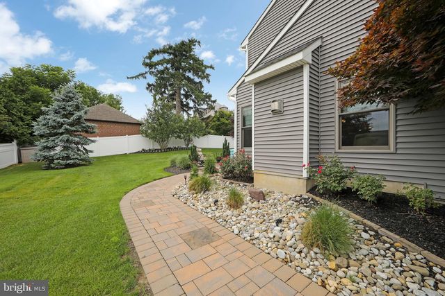 101 HANDLER DR, Burlington Township, NJ 08016