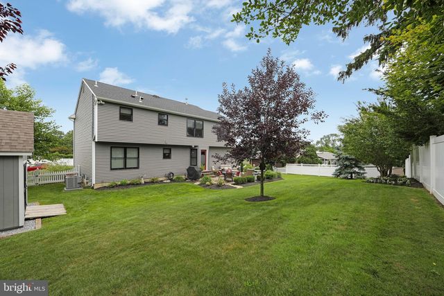 101 HANDLER DR, Burlington Township, NJ 08016
