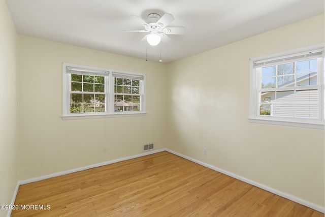 5 Lone Oak Road, Middletown, NJ 07748