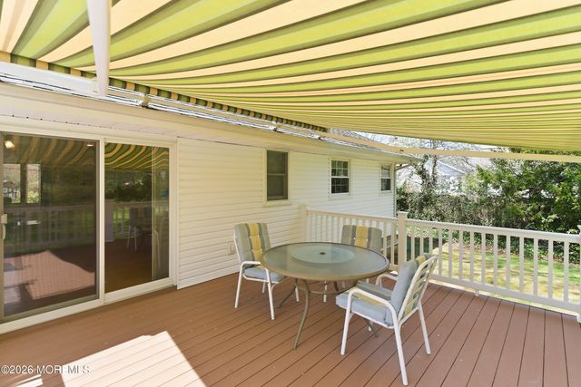 5 Lone Oak Road, Middletown, NJ 07748