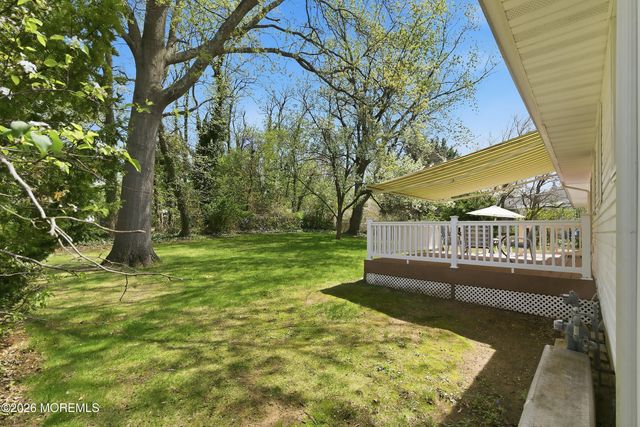 5 Lone Oak Road, Middletown, NJ 07748