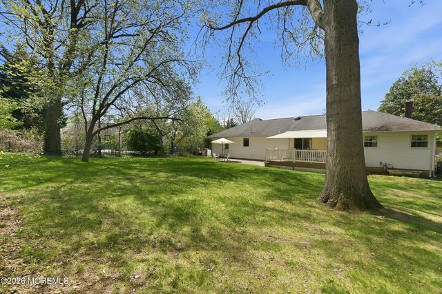 5 Lone Oak Road, Middletown, NJ 07748