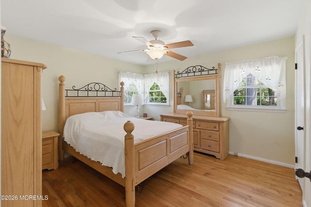 5 Lone Oak Road, Middletown, NJ 07748