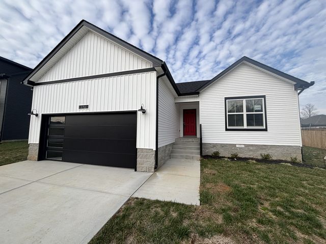 176 Leitrim Dr, Clarksville, TN 37042