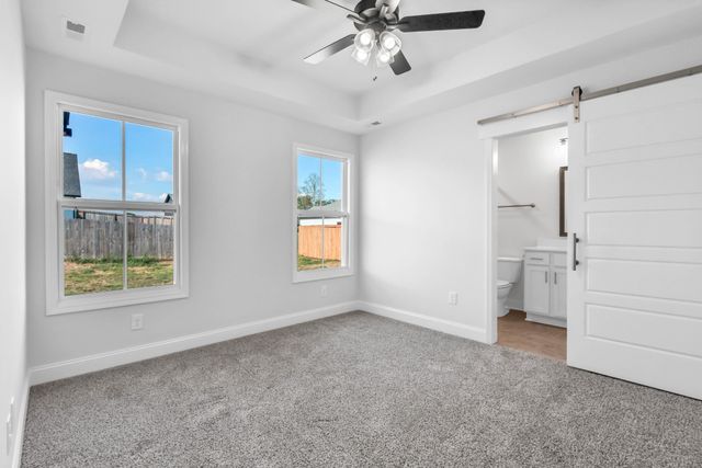 176 Leitrim Dr, Clarksville, TN 37042