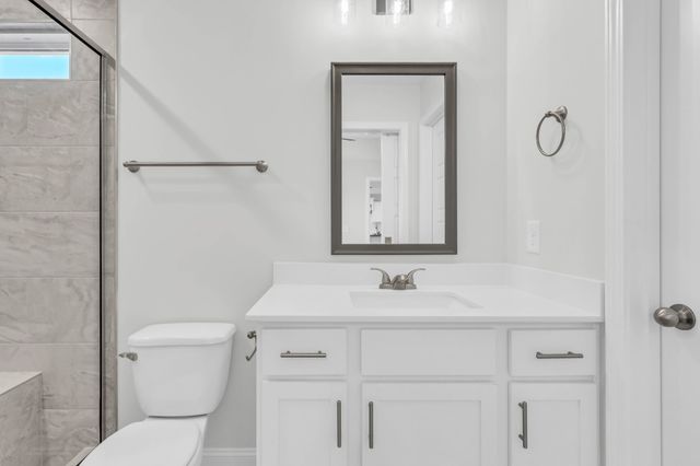 176 Leitrim Dr, Clarksville, TN 37042