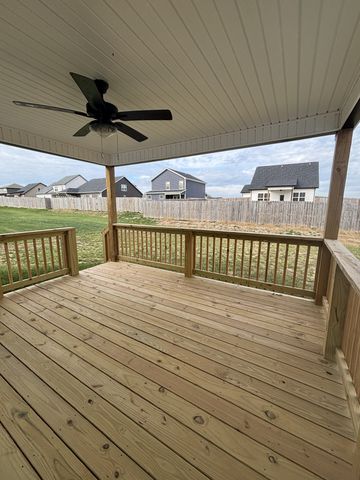 176 Leitrim Dr, Clarksville, TN 37042