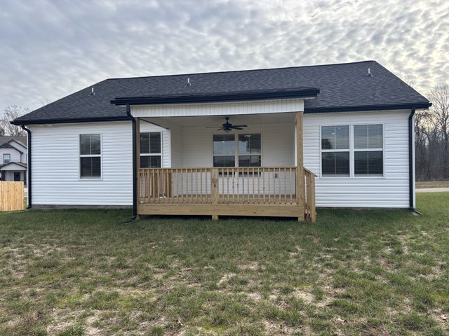 176 Leitrim Dr, Clarksville, TN 37042