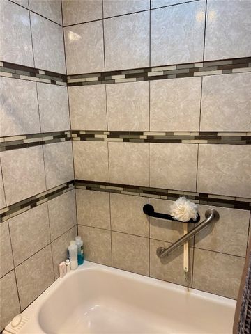 3704 Richmond Road NE, Cedar Rapids, IA 52402