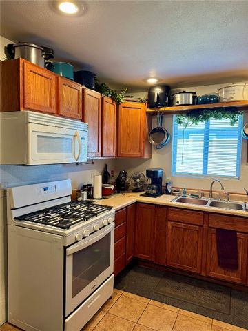 3704 Richmond Road NE, Cedar Rapids, IA 52402