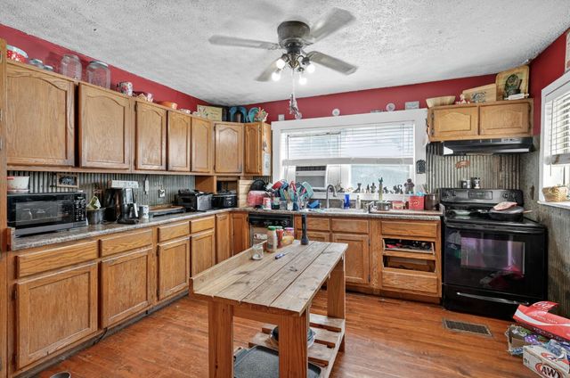 6575 KY-2141, Hustonville, KY 40437